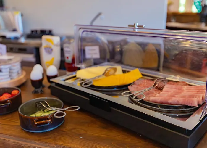 Chata Waldhuus Bellary *